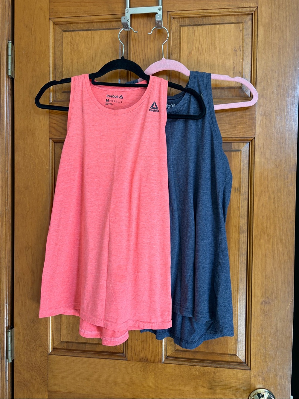 Bundle of 2 Racerback Tank Tops Reebok - Pink and Navy